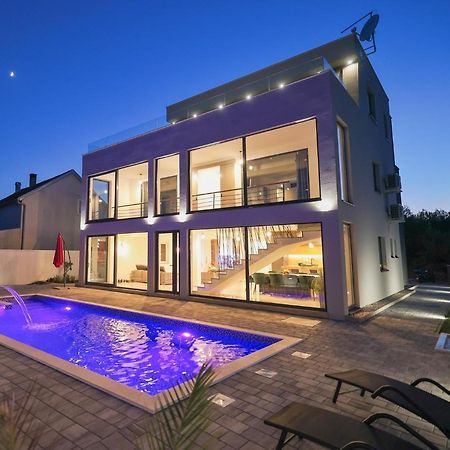 Rhapsody In Green - Luxury Villa In Zadar Crno المظهر الخارجي الصورة