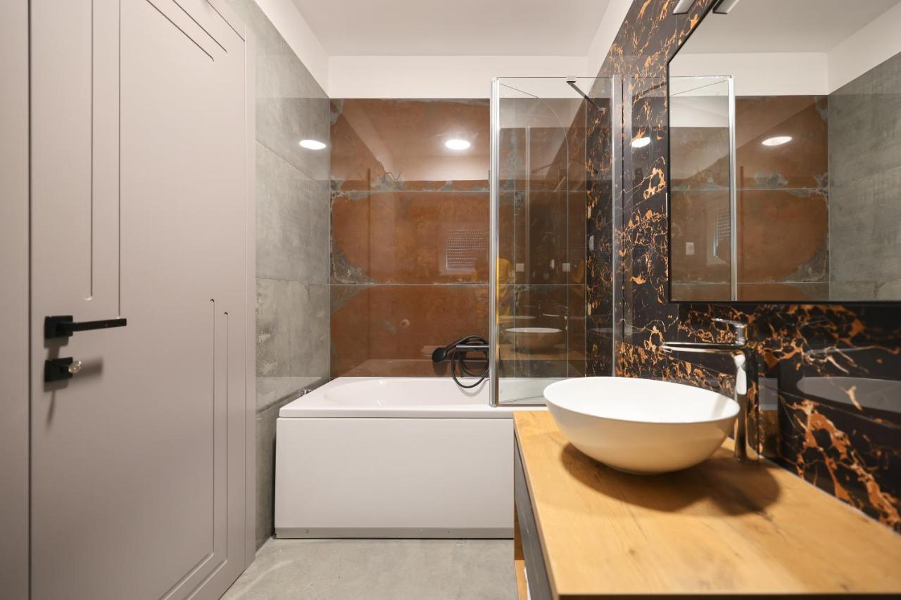 Rhapsody In Green - Luxury Villa In Zadar Crno المظهر الخارجي الصورة