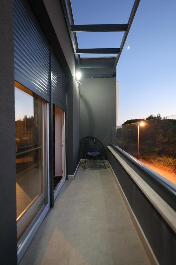Rhapsody In Green - Luxury Villa In Zadar Crno المظهر الخارجي الصورة